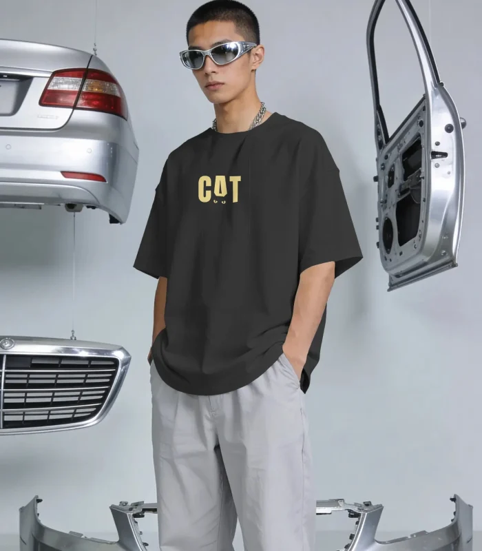 THE MEN'S HUB OVERSIZED T-SHIRT